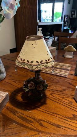 Porcelain lamp