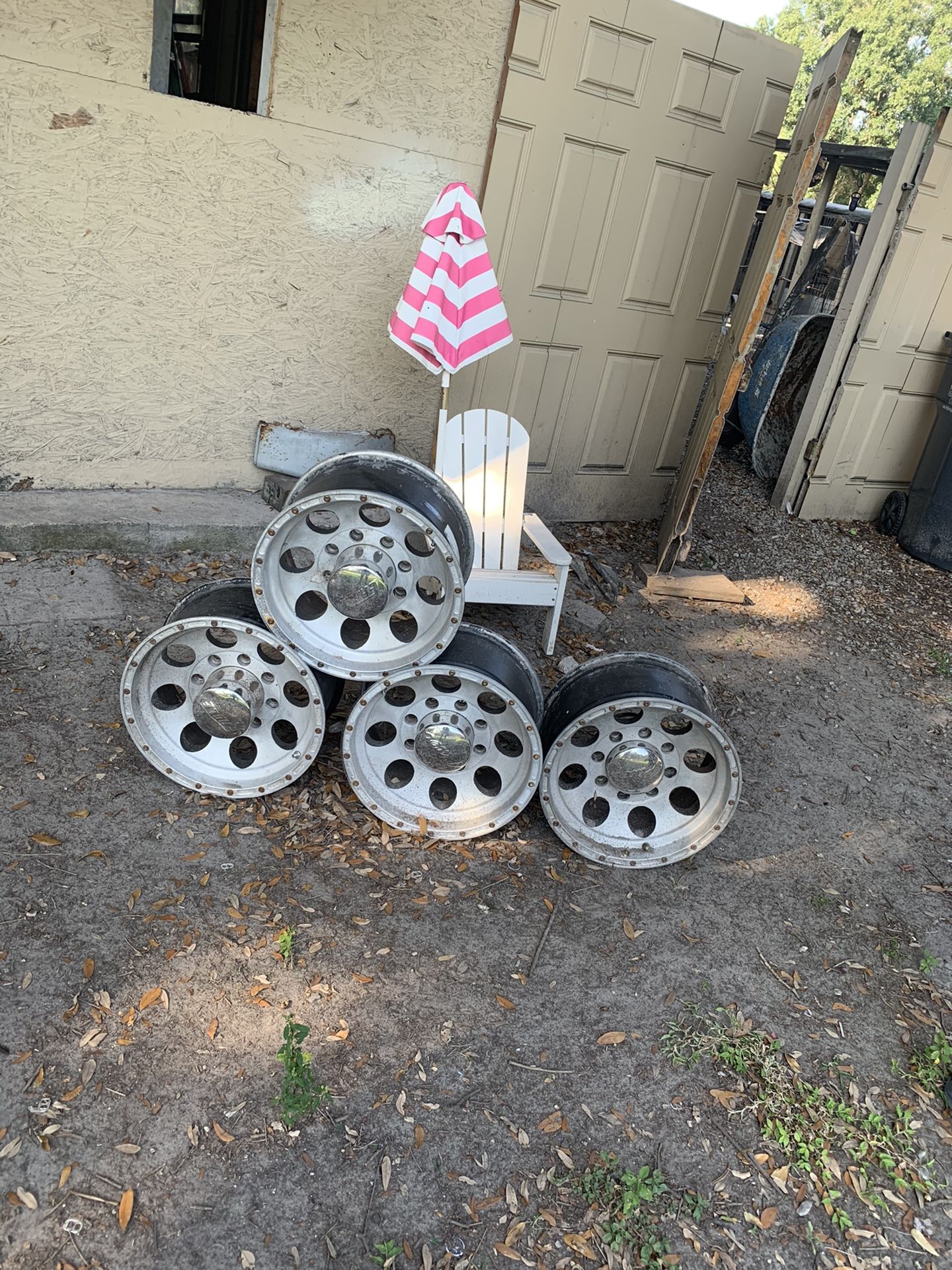 16x8
