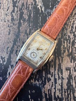 Vintage 1930’s large size gents Bulova Atr Deco tank watch