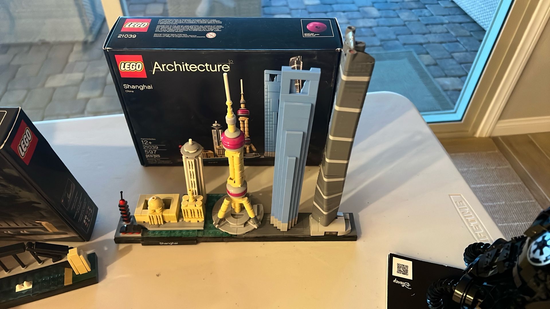 Lego Shanghai (21039) - Main Image