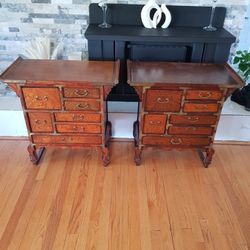 antique 2 nightstands