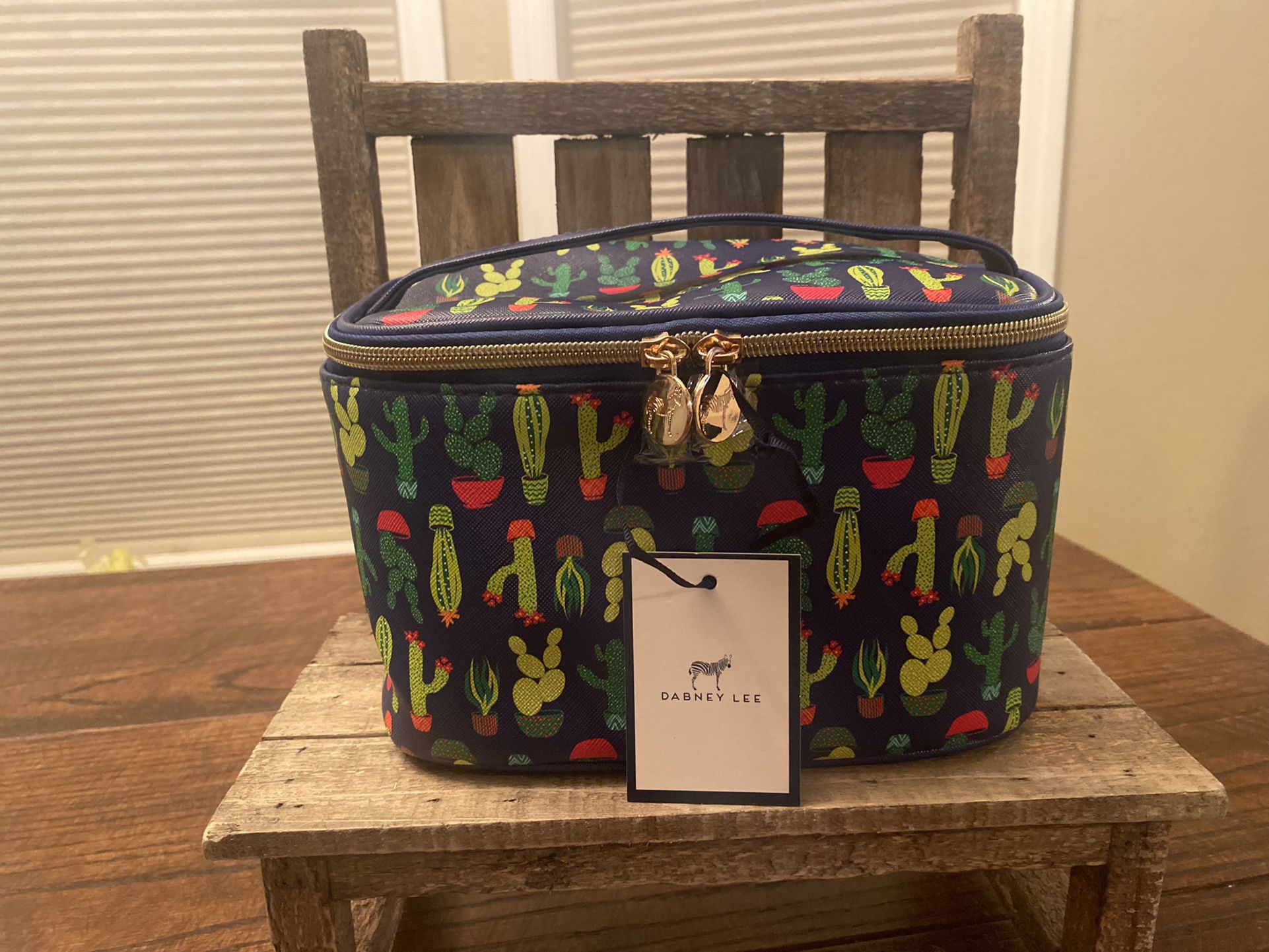 Cactus Cosmetic Bag With Handle By Dabney Lee, Cactus Makeup Bag, Cactus  Tote for Sale in Winter Haven, FL - OfferUp