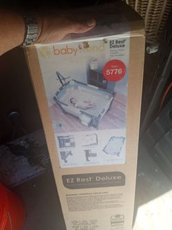 Nursery center ( baby trend ) lightly used, clean