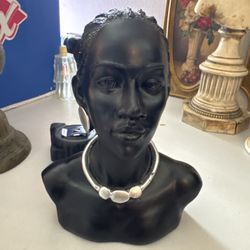 🖤 Elegant African Woman Bust Sculpture – Modern Ethnic Decor