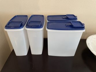 4 Tupperware Cereal Containers 