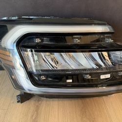 2022 2023 2024 Ford Expedition Right Side Passenger Headlight 