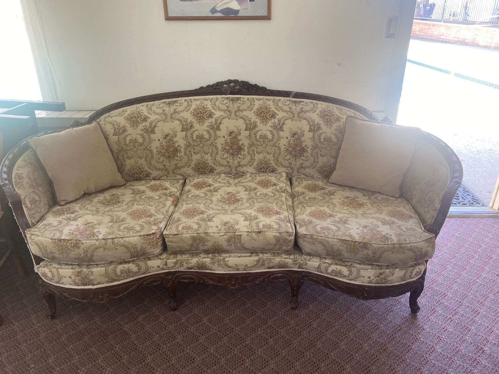 Antique/vintage Couch