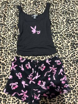 size small clothes (check description)