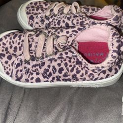 Toddler Girl Slip Ons NEW Size 6