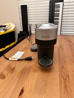 Nespresso Vertuo Next Coffee Machine by De'Longhi