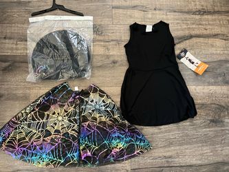 Girls Halloween witch costume nwt size small