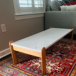 Scandinavian coffee and end table