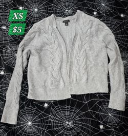XS Sweater 