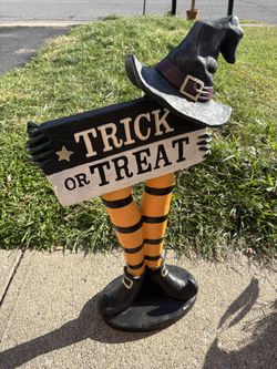 Outdoor Halloween Decor