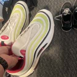 Size 11 airmax