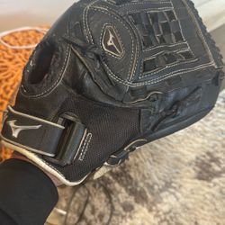 Mizuno GPM 1401 Right Hand Glove