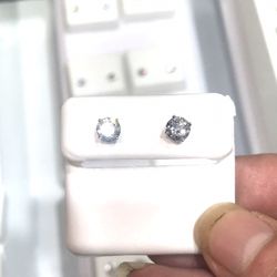 14K 1.13CTS Diamond Studs