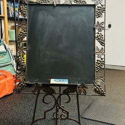 Metal Easel With Grapevine Chalkboard