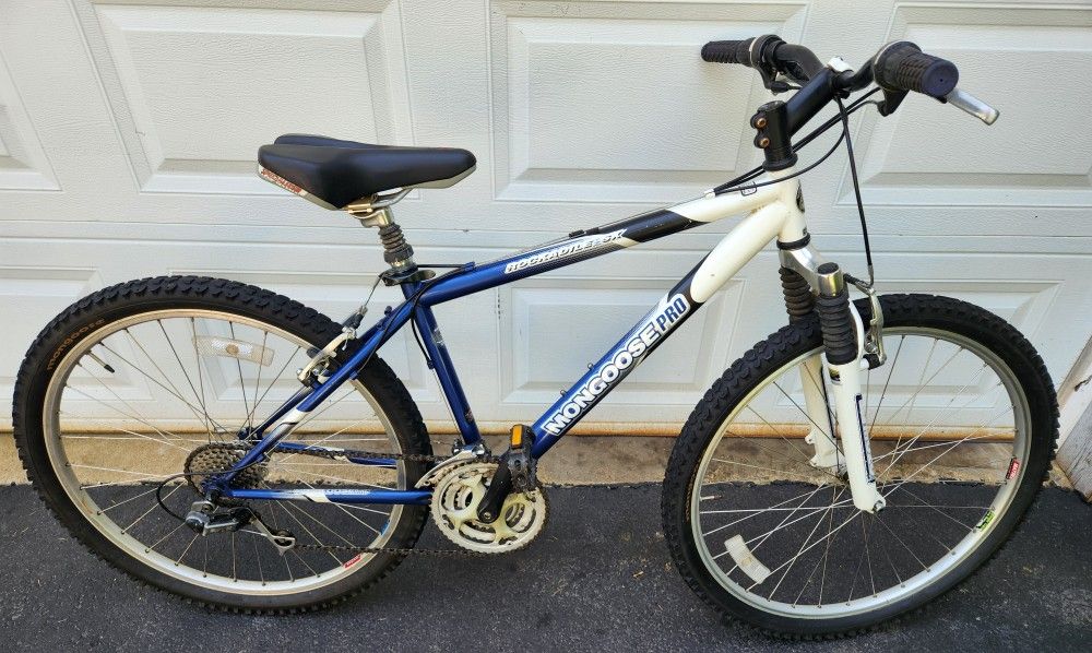 Mongoose PRO, Rockadile XS, Small, Cro-Moly Frame, Mountain Bike