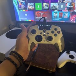 Xbox Bundle With Turtle Beach Headset And Controller 