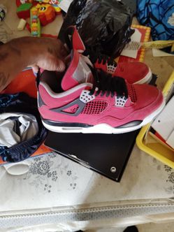 Jordan Retro 4's