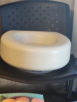 Brand New Raised Toilet Seat