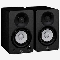 YAMAHA HS3 Monitors