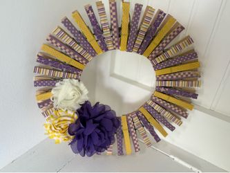 Super cute clothes pin wreaths
