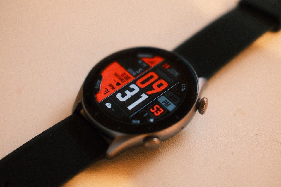 Amazfit GTR 3 Smartwatch - Excellent Condition with Long Battery Life