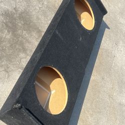 ($120 Firm ) 2/12s sub Box For A 2007 To 13 Chevy / GMC crew Cab