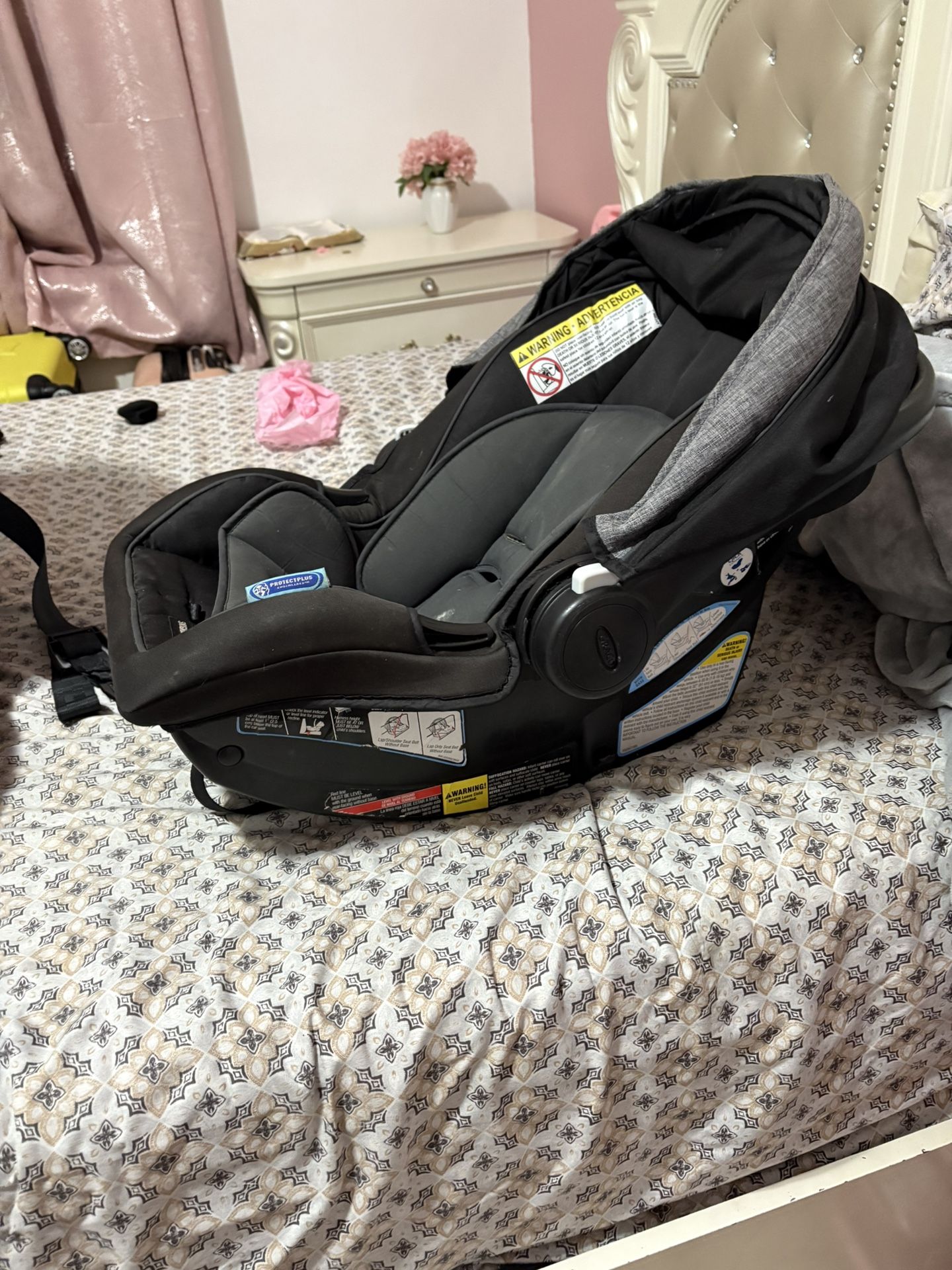 Graco Infant Car seat 