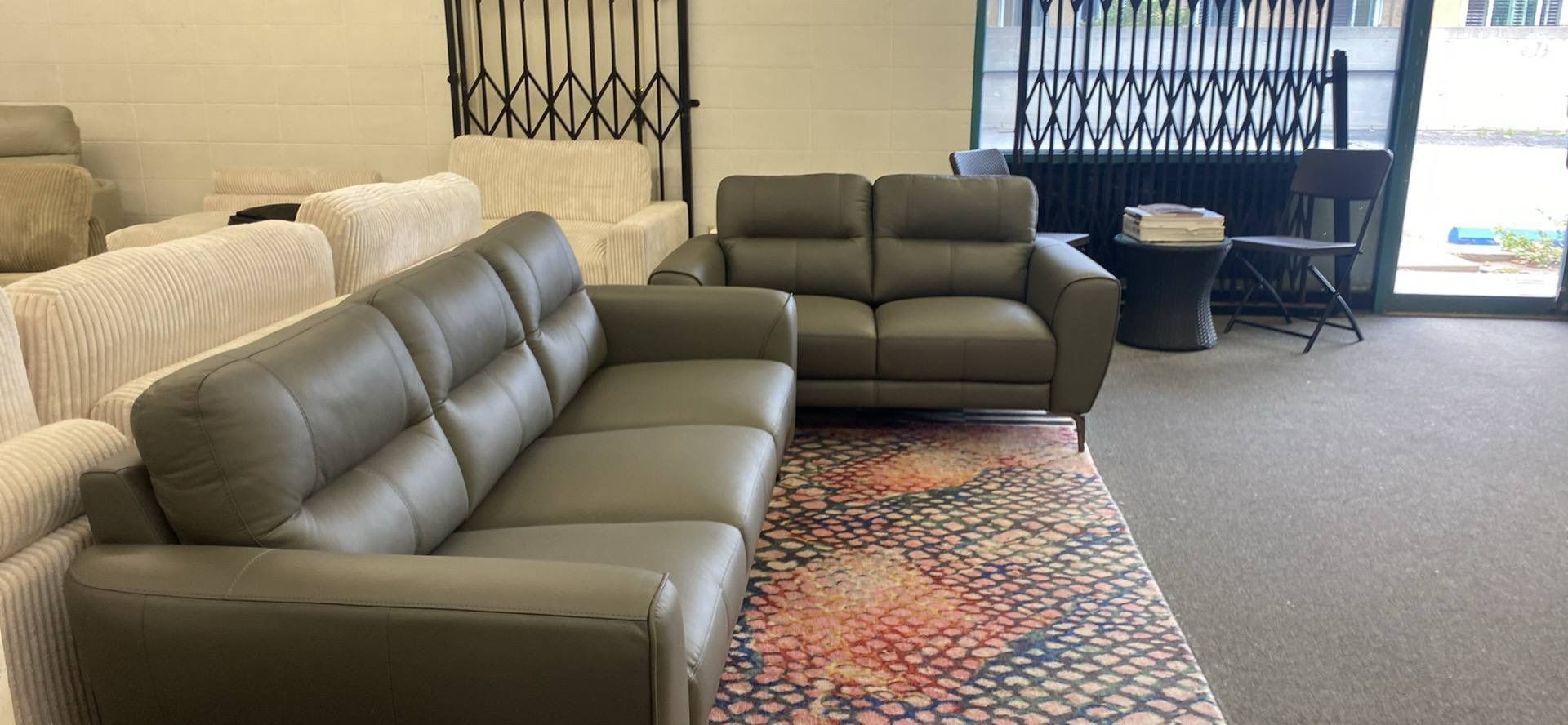 New Top Grain Genuine Leather Couch And Love Seat Set /
