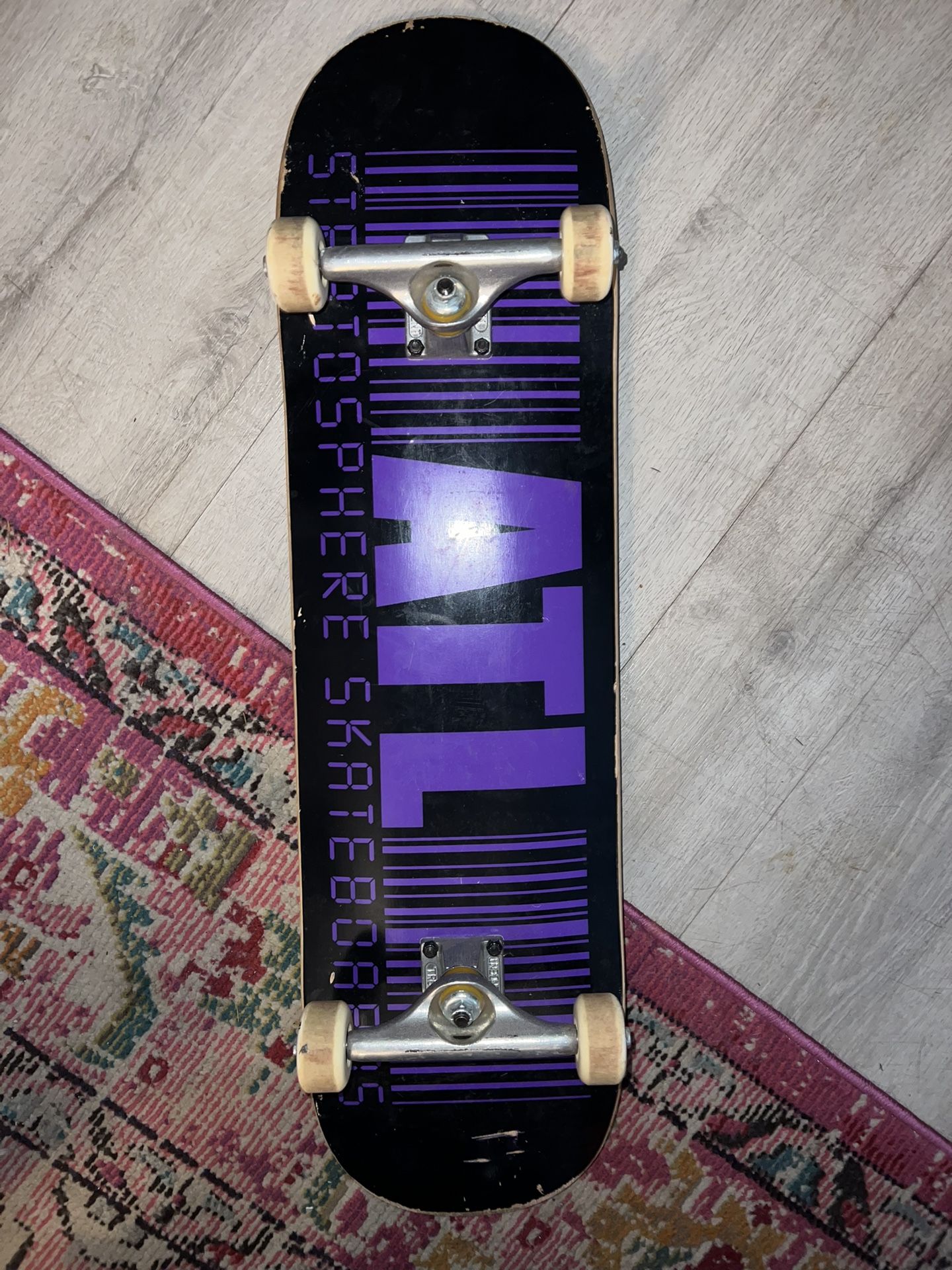 ATL Stratosphere Skateboards deck - Independent trucks and Bones STF V2 51 wheels