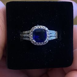Gorgeous Marked 925 Sterling Silver Cocktail Ring In Box  Gem Appears To Be A Blue Sapphire 