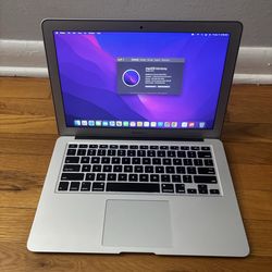 Apple MacBook Air 13 -A1466 in Silver/Intel Core i5 1.6 GHz, 128 GB Intel HD 8GB