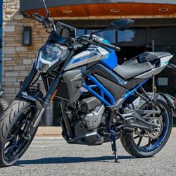 CF Moto Sports Bike (Motorcycle 