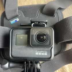 GoPro Hero 7 Black + Accessories 