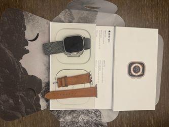 Apple Watch Ultra 49mm Titanium – GPS + Cellular – Original Box + 2 Bands
