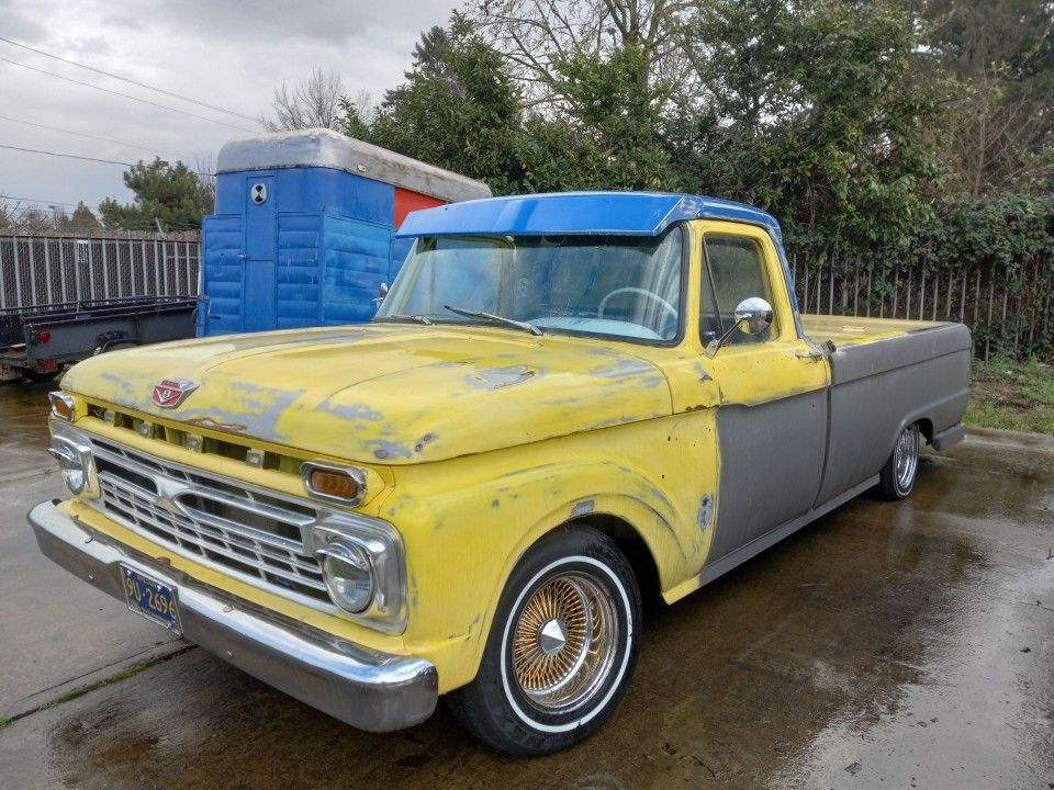 1966 Ford F100 Custom Cab (low rider Truck )