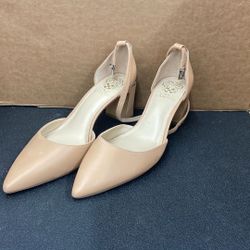 Vince Camaro Heels. Item No 510 (Shopgoodwill)