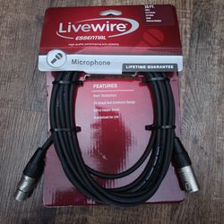 live wire essential microphone cable