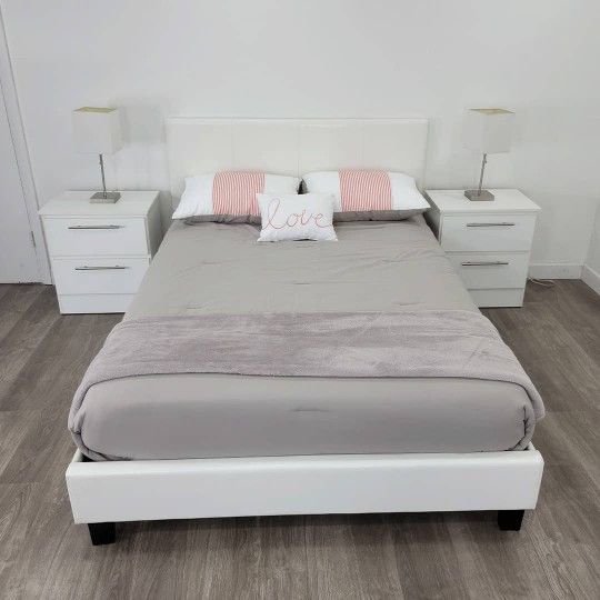 Bed Two Nihgtstands