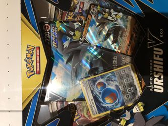 Pokemon Rapid Strike Urshifu V Box