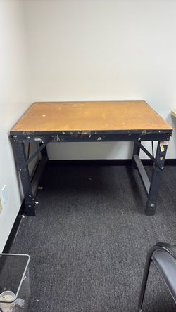 Small work table 48x36.5x33.25