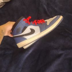 Jordan 1 Mid Deep Royal Blue 