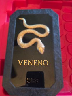 French Avenue Veneno