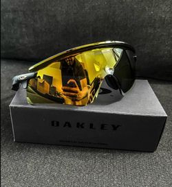 New Oakleys  Box, Pouch Cloth All Included