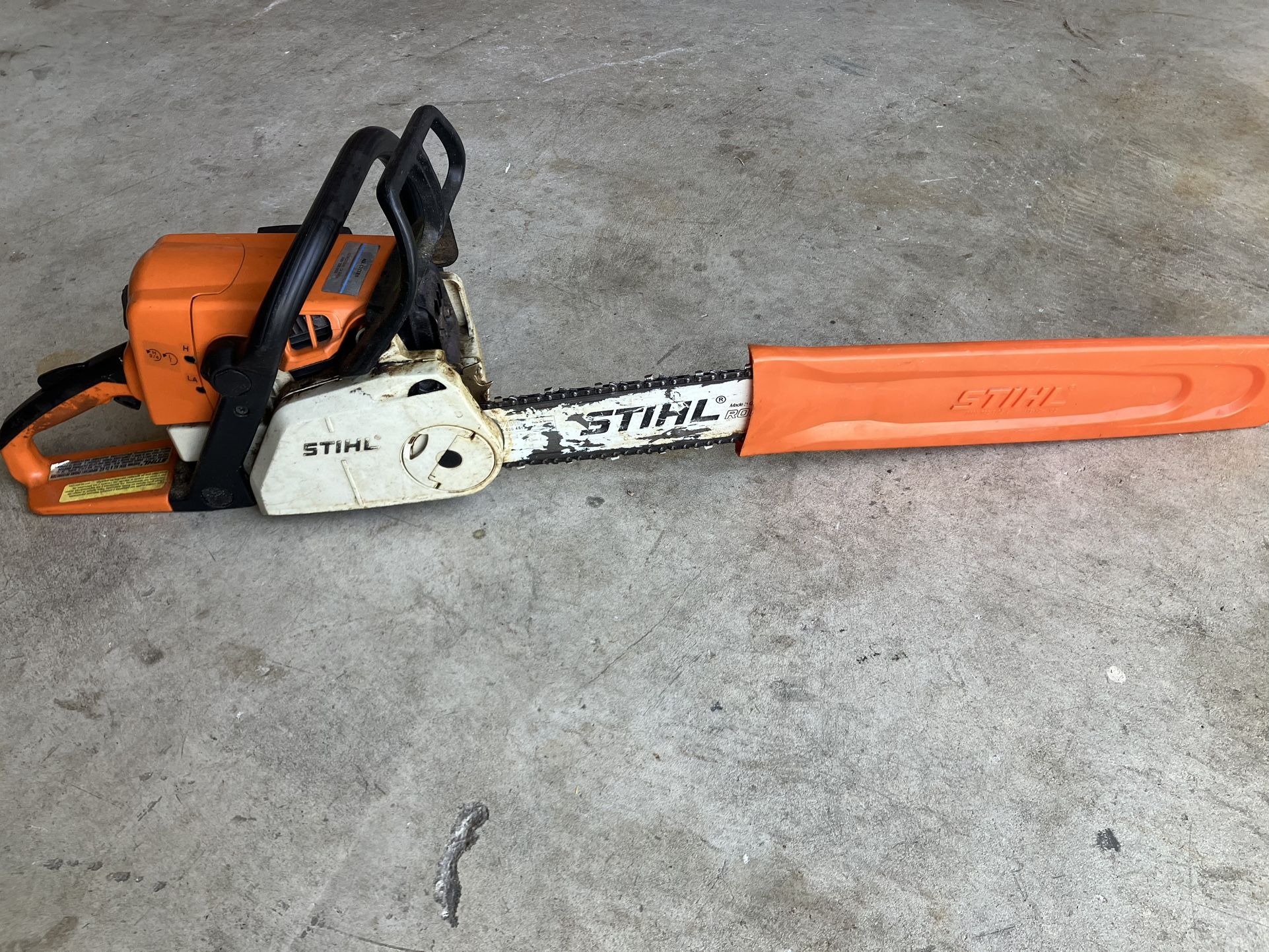 STIHL MS210C. 16 Inch Chainsaw With New Chain. Price Is Firm.  Cash Only.  