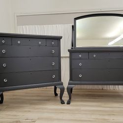 19th Century Dresser With Mirror And Trust In Fusion Paint Color Is Cast Iron