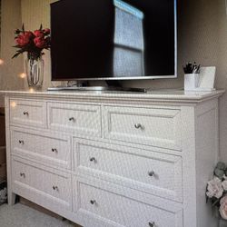 Macy’s Cream / Off-White Dresser with Mirror – Excellent Condition